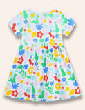 Kleid mit mehreren Blumenmustern