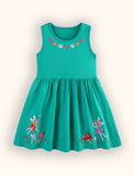 Blumenfeen-besticktes Baumwollkleid