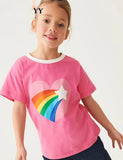 Camiseta de manga curta com estampa arco-íris Love