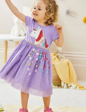 Vestido de tule com aplique de flor de unicórnio
